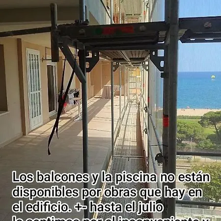 Sea View Apartment *