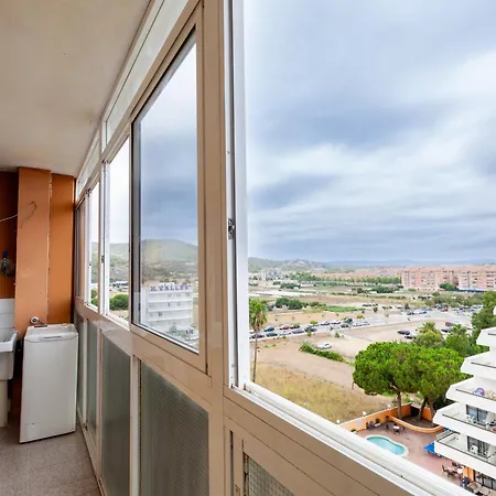 Sea View Apartment *